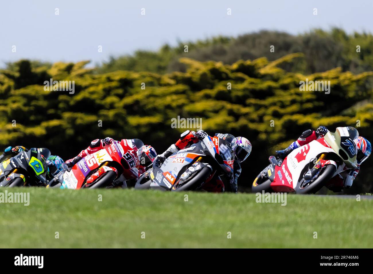 PHILLIP ISLAND, AUSTRALIE - OCTOBRE 16 : de gauche à droite, Celestino Vietti d'Italie sur l'équipe de course Vr46 Kalex, Jake Dixon du Royaume-Uni sur l'équipe Aspar Gasgas, Jeremy Alcoba d'Espagne sur le Gp Liqui Moly intact Kalex et ai Ogura du Japon sur l'écurie Idemitsu Honda Team Asia Kalex lors de la course Moto2 au MotoGP australien de 2022 sur le circuit de Phillip Island à 16 octobre 2022, sur l'île Phillip, en Australie. Banque D'Images