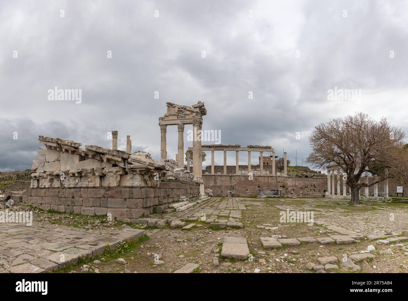 Une photo du Temple de Trajan à la cité antique de Pergamon. Banque D'Images