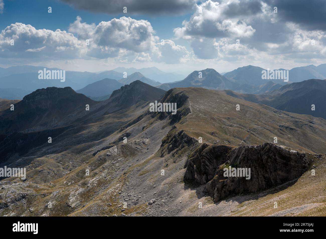 Paysage de montagne sur Lakmos ou Peristeri montagne à Thessaly, Grèce Banque D'Images