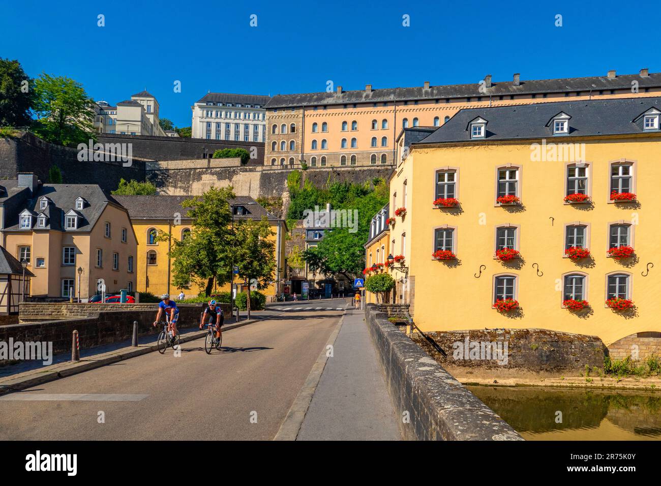 Pont d'Alzette dans le quartier de Grund avec la haute-ville, la ville de Luxembourg, le Benelux, les pays du Benelux, le Luxembourg Banque D'Images
