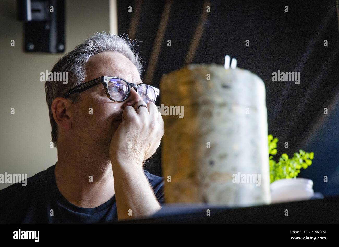 EINDHOVEN - Guus Meeuwis dans le dressing pendant la présentation de Groots met Een Soft G. ANP JEFFREY GROENEWEG pays-bas dehors - belgique dehors Banque D'Images