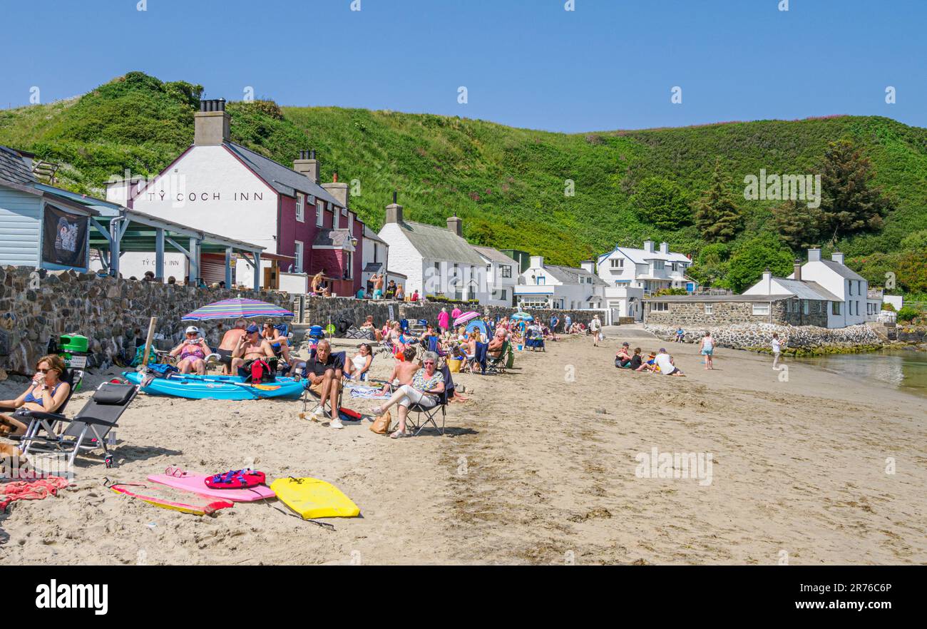 Beach and Ty Coch Inn à Porth Dinllaen sur la péninsule de Lleyn dans le nord du pays de Galles au Royaume-Uni Banque D'Images