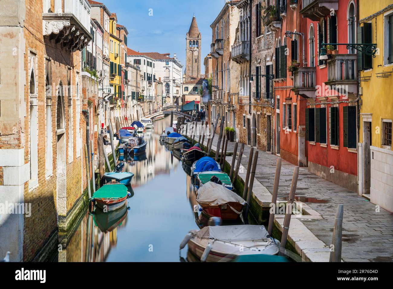 Canal Rio di San Barnaba, Dorsoduro, Venise, Vénétie, Italie Banque D'Images