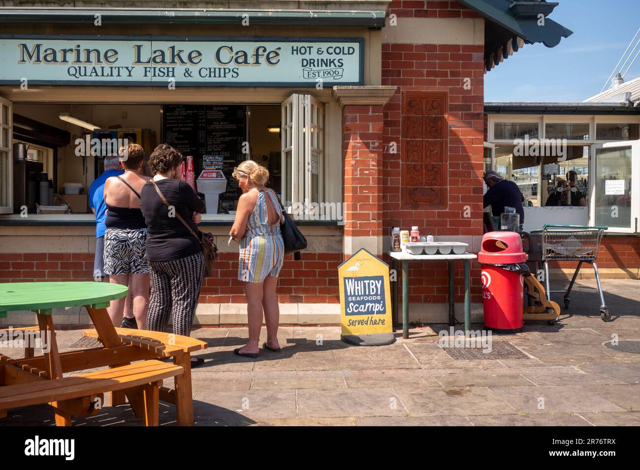 Southport, Merseyside, par une journée chaude et ensoleillée. Banque D'Images