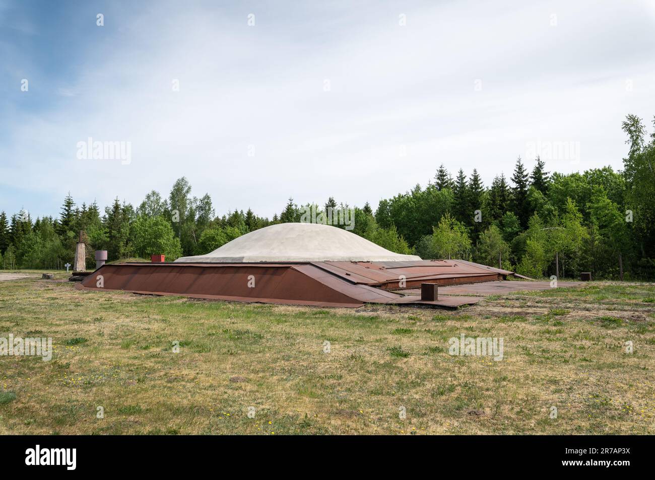 Un vieux silo de missiles nucléaires soviétiques Banque D'Images