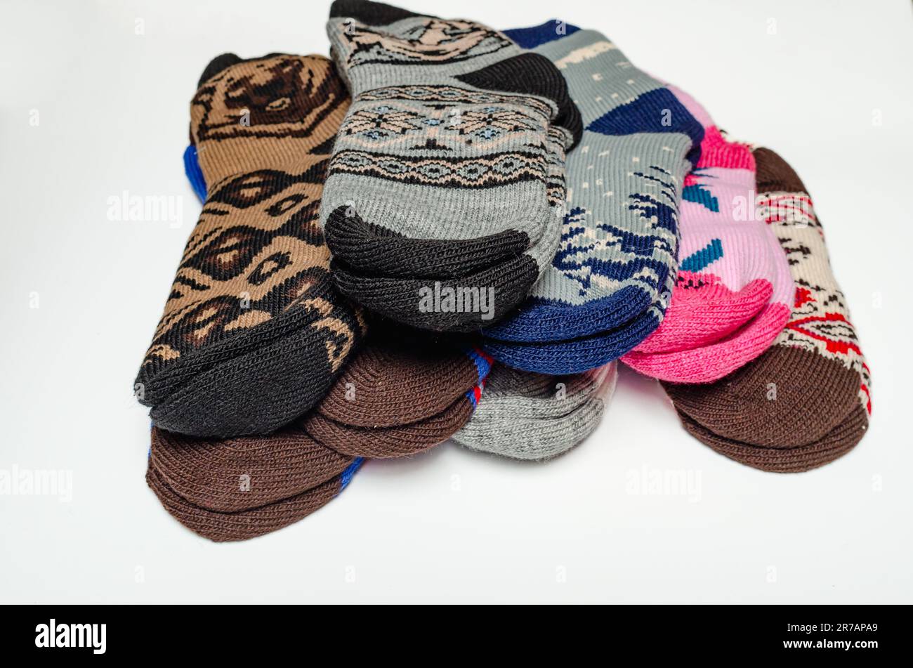 Chaussettes d'hiver chaudes multicolores. Ensemble de chaussettes d'hiver pour les activités de plein air en hiver Banque D'Images