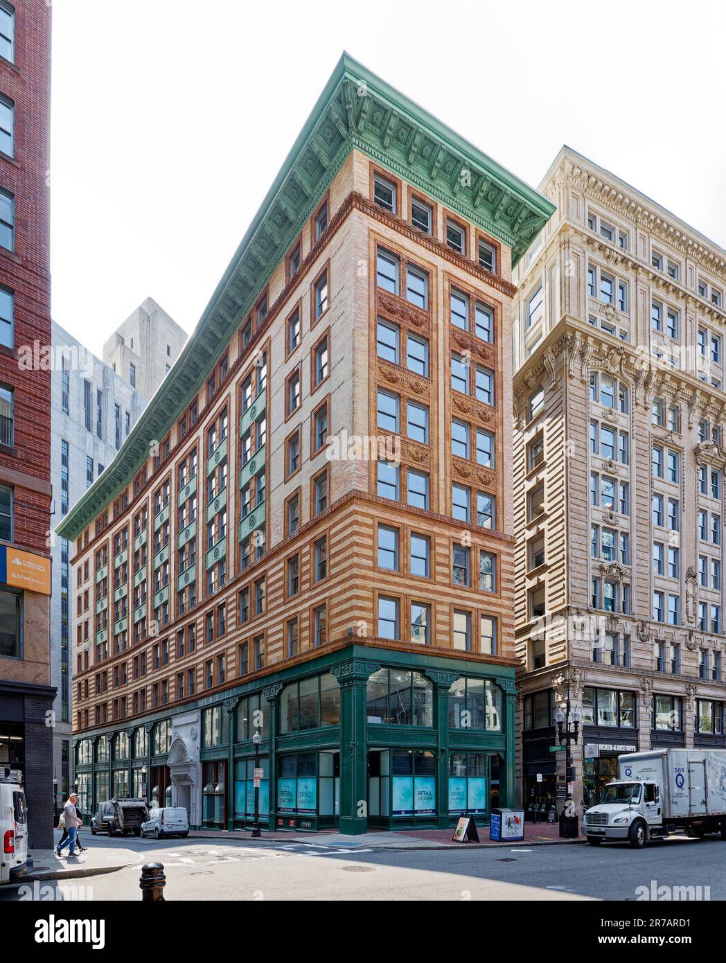 Le 7 Water Street, alias Winthrop Building, a été le premier bâtiment en acier de Boston. Il est recouvert de briques et de terre cuite au-dessus d'une base en fonte de deux étages. Banque D'Images