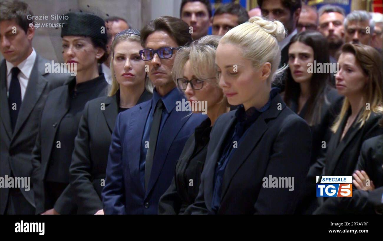 Milan, Italie. 14th juin 2023. MILAN - funérailles d'état de Silvio Berlusconi dans la Cathédrale, images prises de Mediaset live Television, Eleonora Berlusconi, Piersilvio berlusconi, marina Berlusconi, Marta Fascina usage éditorial seulement crédit: Agence de photo indépendante / Alamy Live News Banque D'Images