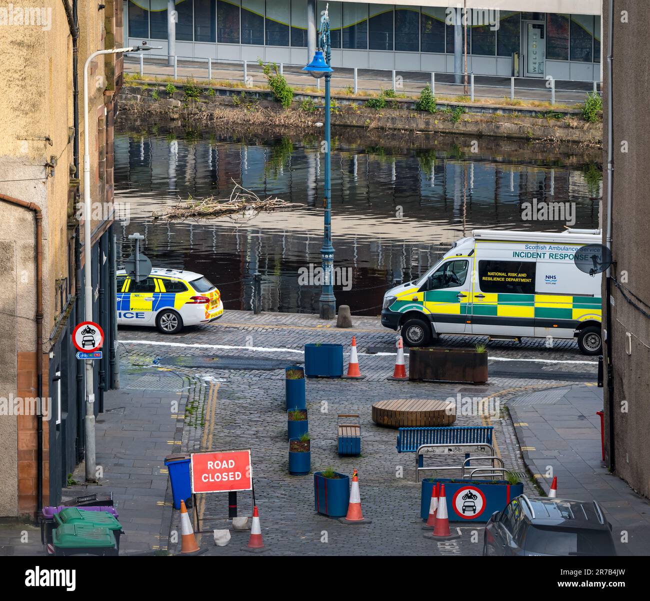 Leith, Édimbourg, Écosse, Royaume-Uni, 14th juin 2023. Corps de l'homme disparu trouvé sur la rive : les services d'urgence sont appelés sur la rive tôt ce matin. On pense que l'homme est Zyrynyl Melendres, âgé de 23 ans. Il n'y a pas de circonstances suspectes apparentes. Crédit : Sally Anderson/Alay Live News Banque D'Images