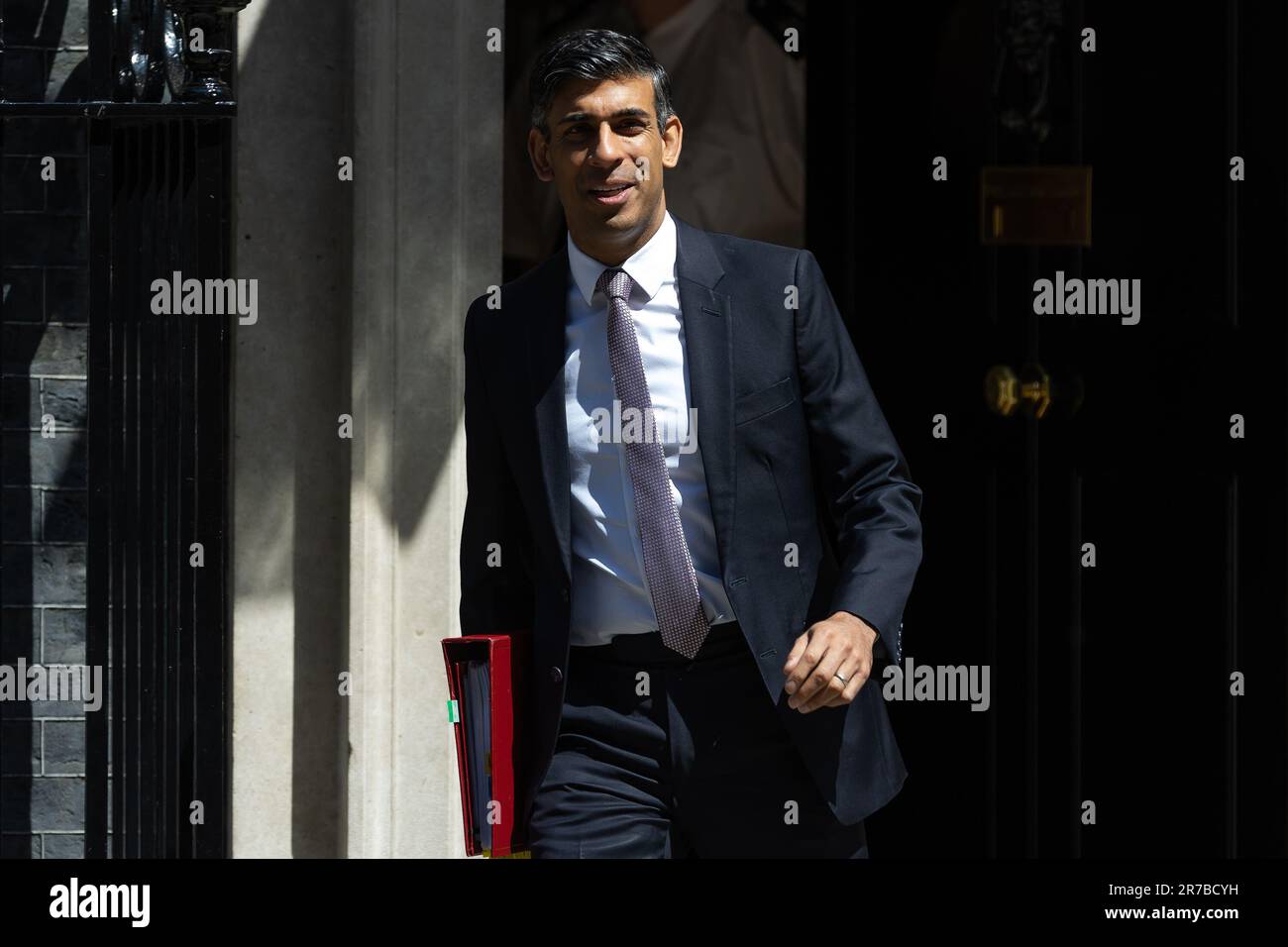 Londres, Royaume-Uni. 14th juin 2023. Le Premier ministre Rishi Sunak quitte le 10 Downing Street pour que le Parlement prenne les questions du Premier ministre à Londres. (Credit image: © Tejas Sandhu/SOPA Images via ZUMA Press Wire) USAGE ÉDITORIAL SEULEMENT! Non destiné À un usage commercial ! Banque D'Images