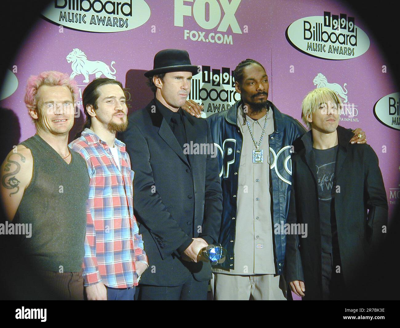 Les Red Hot Chili Peppers et Snoop Dog posant aux Billboard Music Awards Banque D'Images