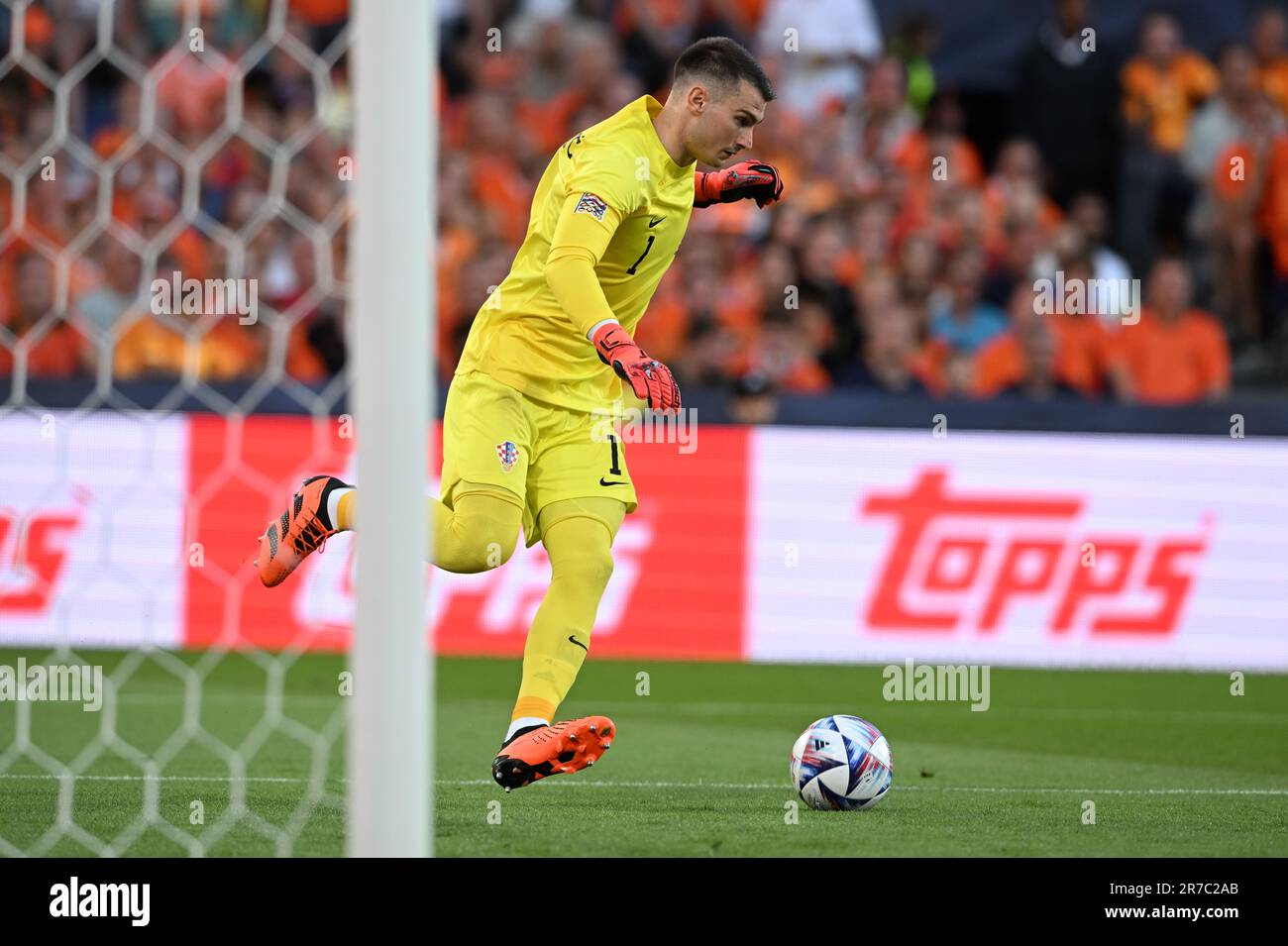 Rotterdam, pays-Bas. 14th juin 2023. Gardien de but de Croatie Dominik Livakovic en action pendant le match semi-inal de la Ligue des Nations de l'UEFA 2022/23 entre les pays-Bas et la Croatie à de Kuip on 14 juin 2023 à Rotterdam, pays-Bas. Photo: Marko LukunicPIXSELL crédit: Pixsell/Alay Live News Banque D'Images
