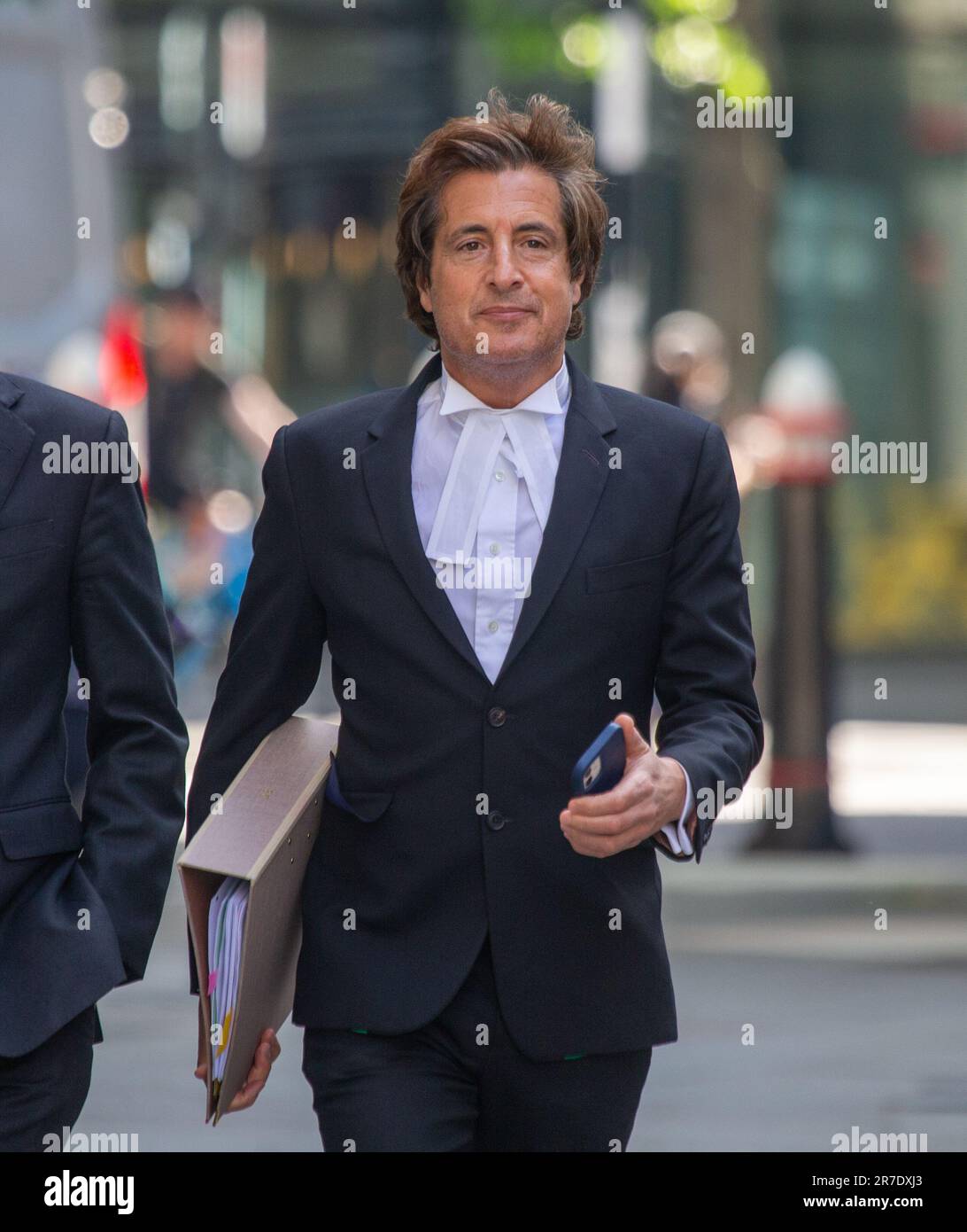 Londres, Angleterre, Royaume-Uni. 15th juin 2023. L'avocat DAVID SHERBORNE est vu arriver à High court pour le procès de piratage téléphonique contre Mirror Group Newspapers (MGN). Un certain nombre de chiffres de grande envergure ont porté plainte contre MGN au sujet de la collecte présumée d'informations illégales dans ses titres. (Credit image: © Tayfun Salci/ZUMA Press Wire) USAGE ÉDITORIAL SEULEMENT! Non destiné À un usage commercial ! Banque D'Images