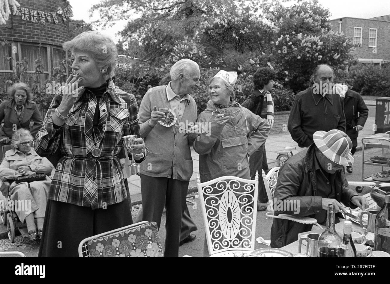 Reine Elizabeth II célébration du Jubilé d'argent 1977. Silver Jubilee Street Party, Hampstead, nord de Londres, Angleterre vers juin 1977. Banque D'Images