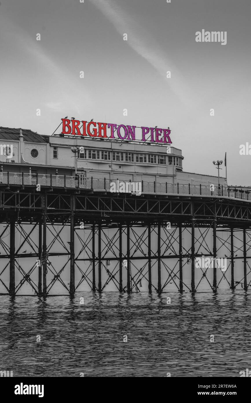 Brighton Palace Pier abstrait, Grade II* Pier de plaisance classé au bord de mer à Brighton, célèbre monument de Brighton, East Sussex, Angleterre, Royaume-Uni Banque D'Images