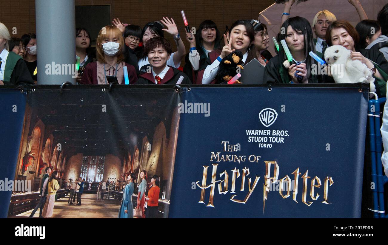 Tokyo, Japon. 15th juin 2023. Les fans japonais se réunissent à l'événement de pré-ouverture pour le centre de divertissement 'Warner Bros. Visite des studios Tokyo - The Making of Harry Potter' à Tokyo, Japon, jeudi, 15 juin 2023. Photo par Keizo Mori/UPI crédit: UPI/Alay Live News Banque D'Images