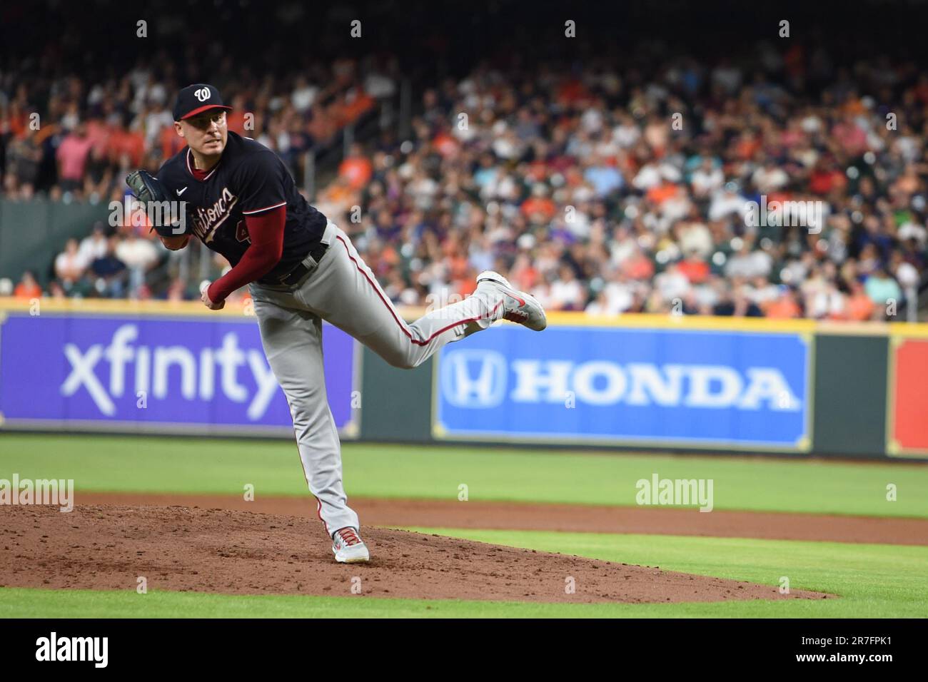 Les ressortissants de Washington commençant le pichet Patrick Corbin (46) dans le bas du deuxième repas pendant le match MLB entre les ressortissants de Washington et Banque D'Images