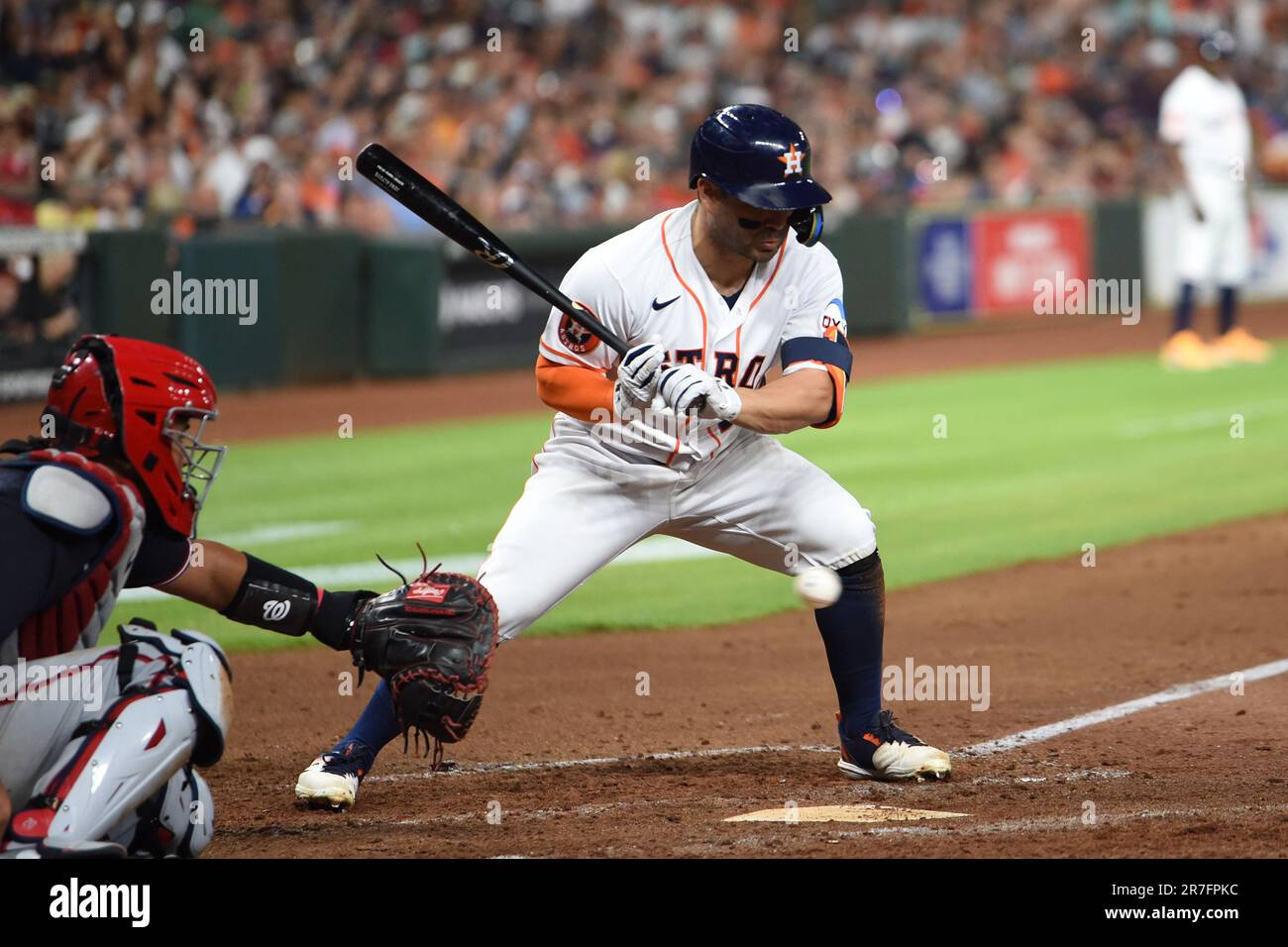 Houston Astros deuxième baseman Jose Altuve (27) montres ball-4 dessin d'une promenade dans le fond du septième repas pendant le jeu de MLB entre les Washi Banque D'Images