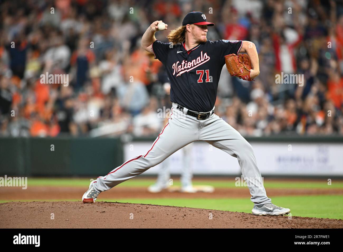 Le pichet de secours des ressortissants de Washington Mason Thompson (71) au bas de la sixième intingpendant le match de la MLB entre les ressortissants de Washington et le Banque D'Images