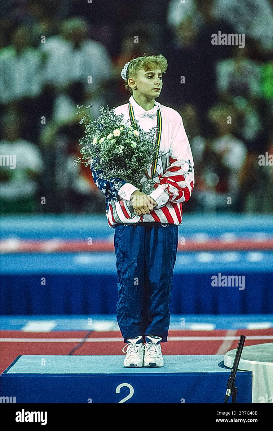 Shannon Miller (États-Unis) pendant la gymnastique artistique individuelle des femmes tout autour des Jeux d'été d'Olymic 1992. Banque D'Images