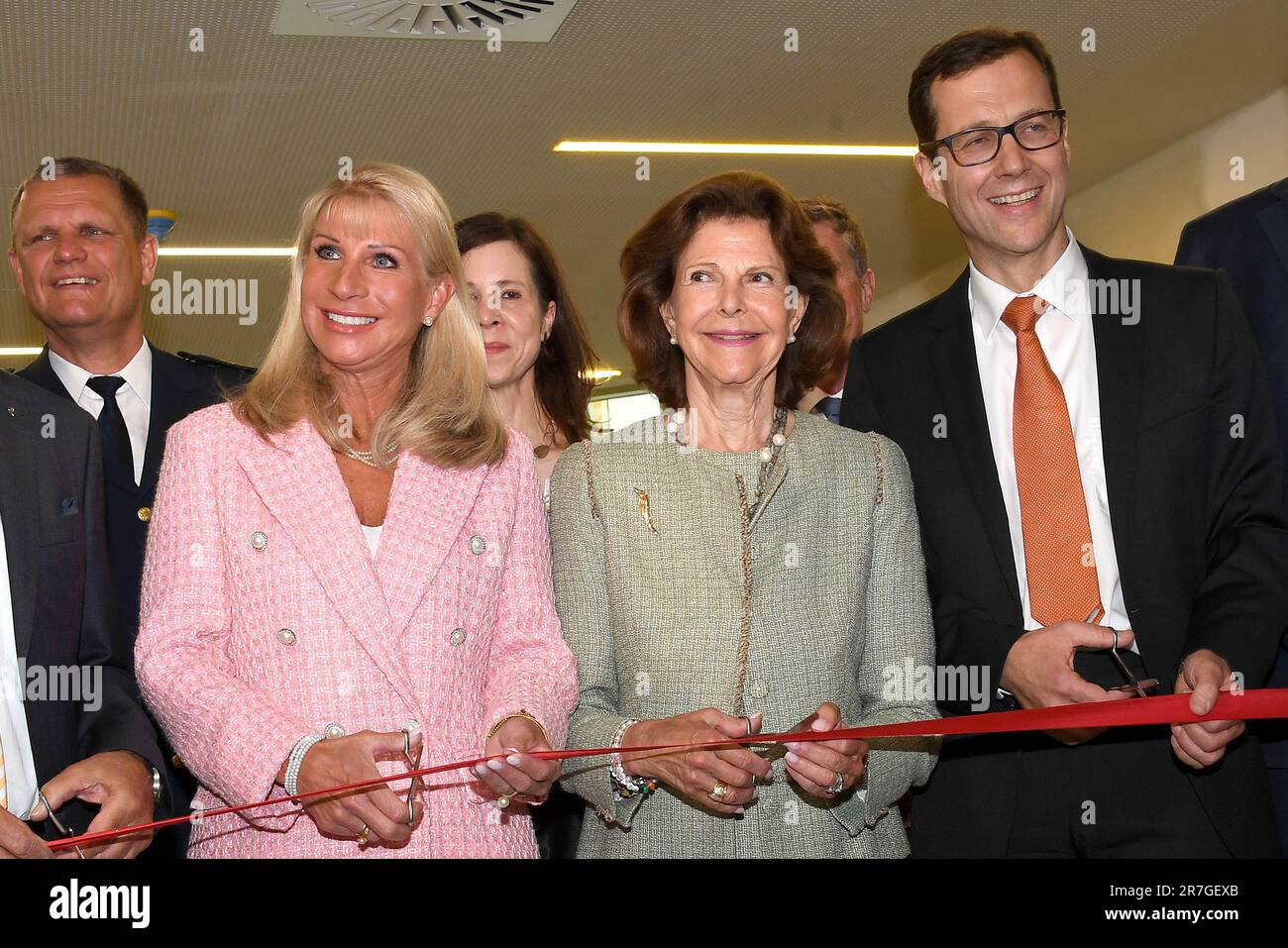 La reine Silvia de Suède lors de sa visite pour l'ouverture du Centre de la Maison de l'enfance sur 15 juin 2023 à Munich, en Allemagne. Banque D'Images