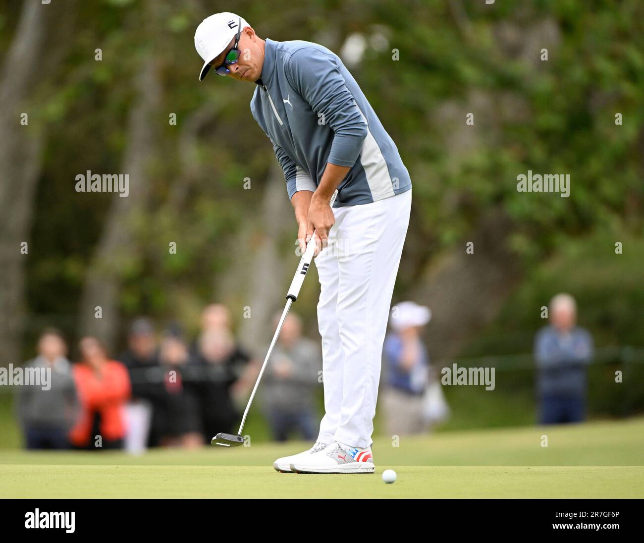 Los Angeles, États-Unis. 15th juin 2023. Rickie Fowler pute sur le vert 17th pendant la première ronde des 2023 États-Unis Ouvert au Los Angeles Country Club de Los Angeles le jeudi, 15 juin 2023. Photo par Alex Gallardo/UPI crédit: UPI/Alamy Live News Banque D'Images