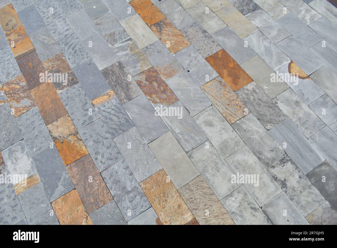 Carreaux de pierre d'ardoise rouille gris d'extérieur Banque D'Images