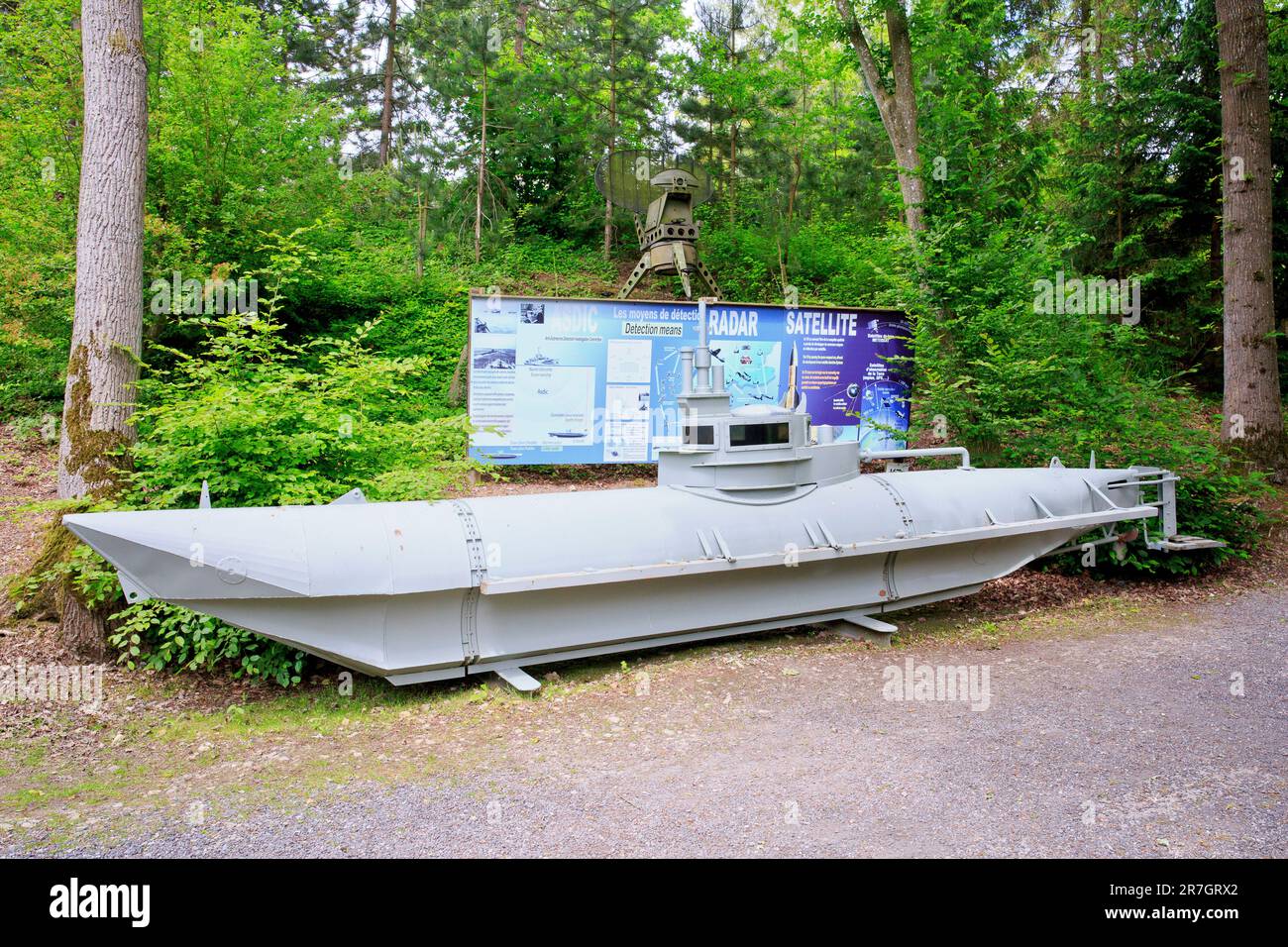 Un sous-marin de Midget Biber allemand de la deuxième Guerre mondiale au musée en plein air du Bunker d'Eperlecques (pas-de-Calais), en France Banque D'Images