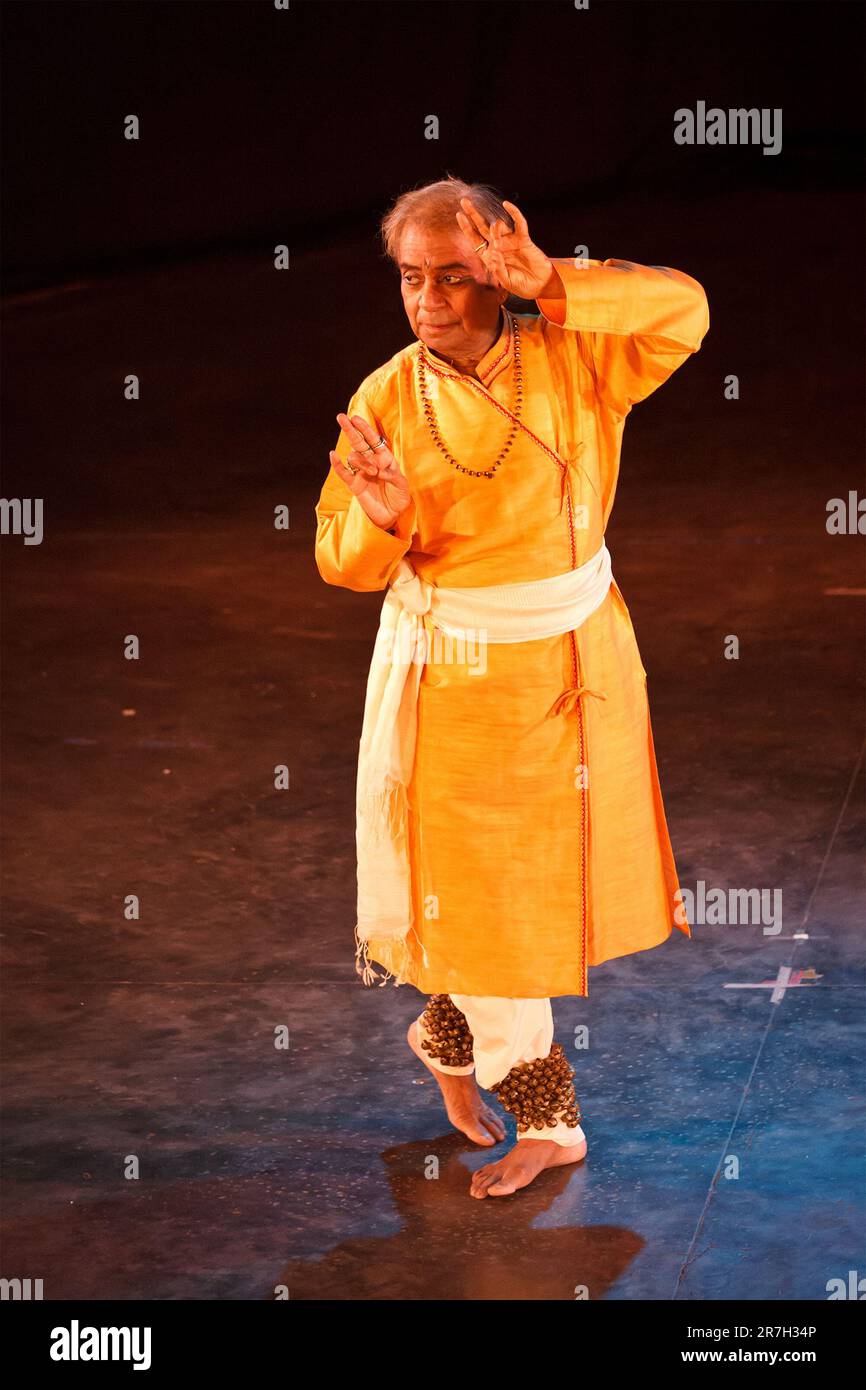 CHENNAI, INDE - DÉCEMBRE 28: Danse classique indienne Kathak pref Banque D'Images