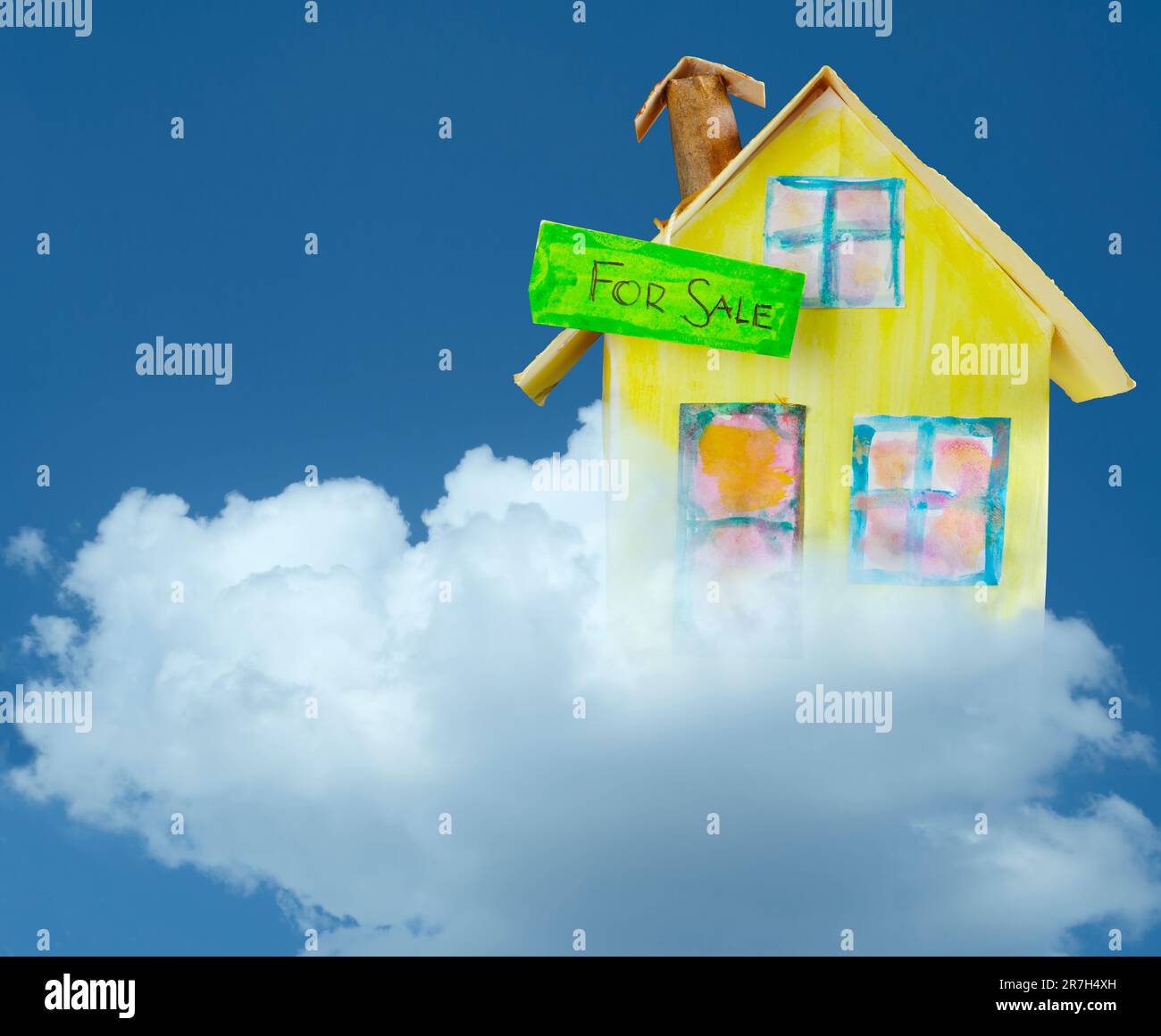 le rêve de la propriété de la maison, la maison modèle sur un nuage, ciel bleu et lune, concept, espace de copie libre Banque D'Images