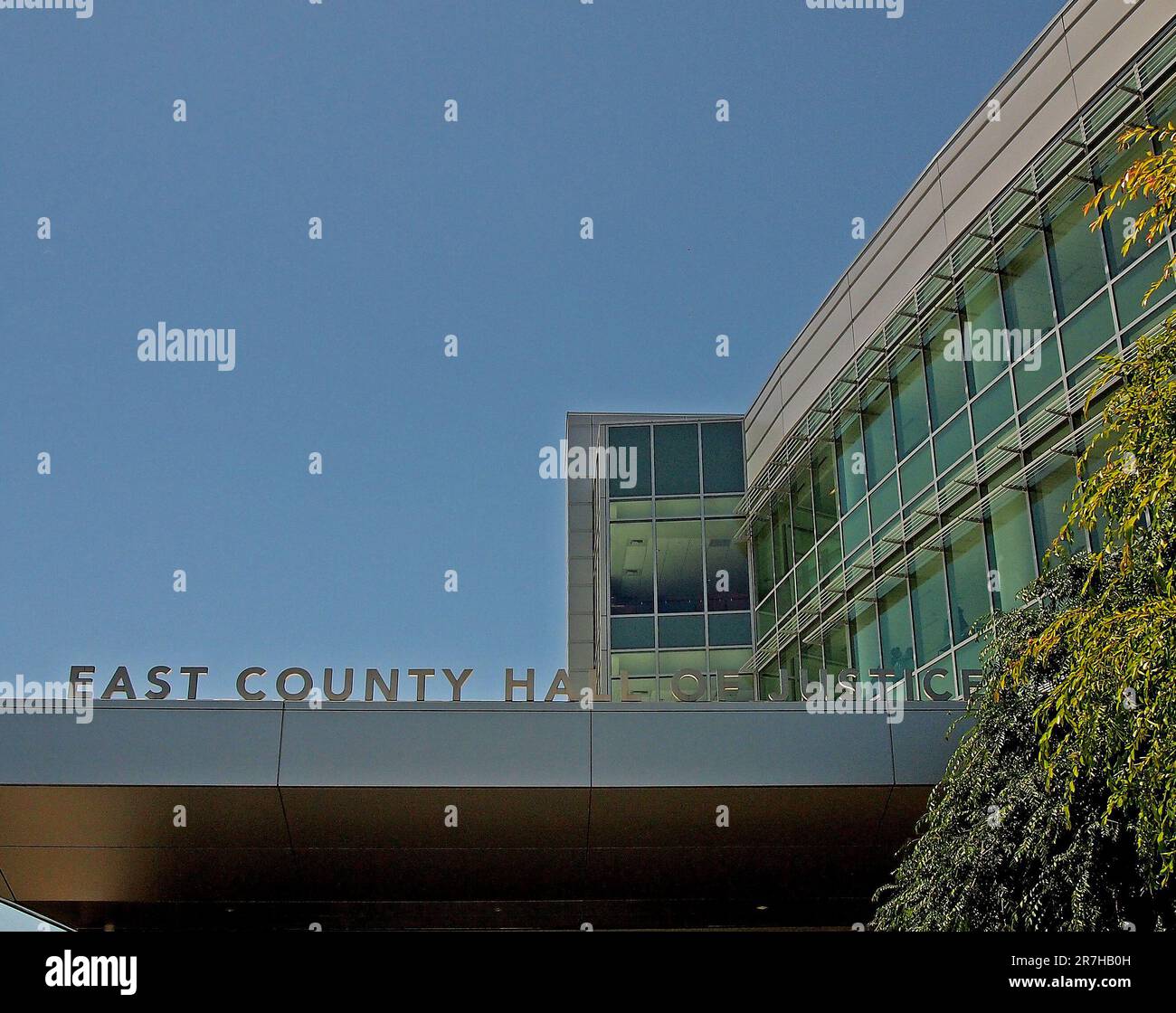 entrée à l'East County Hall of Justice Cour supérieure de Californie, comté d'Alameda, Dublin, Californie Banque D'Images