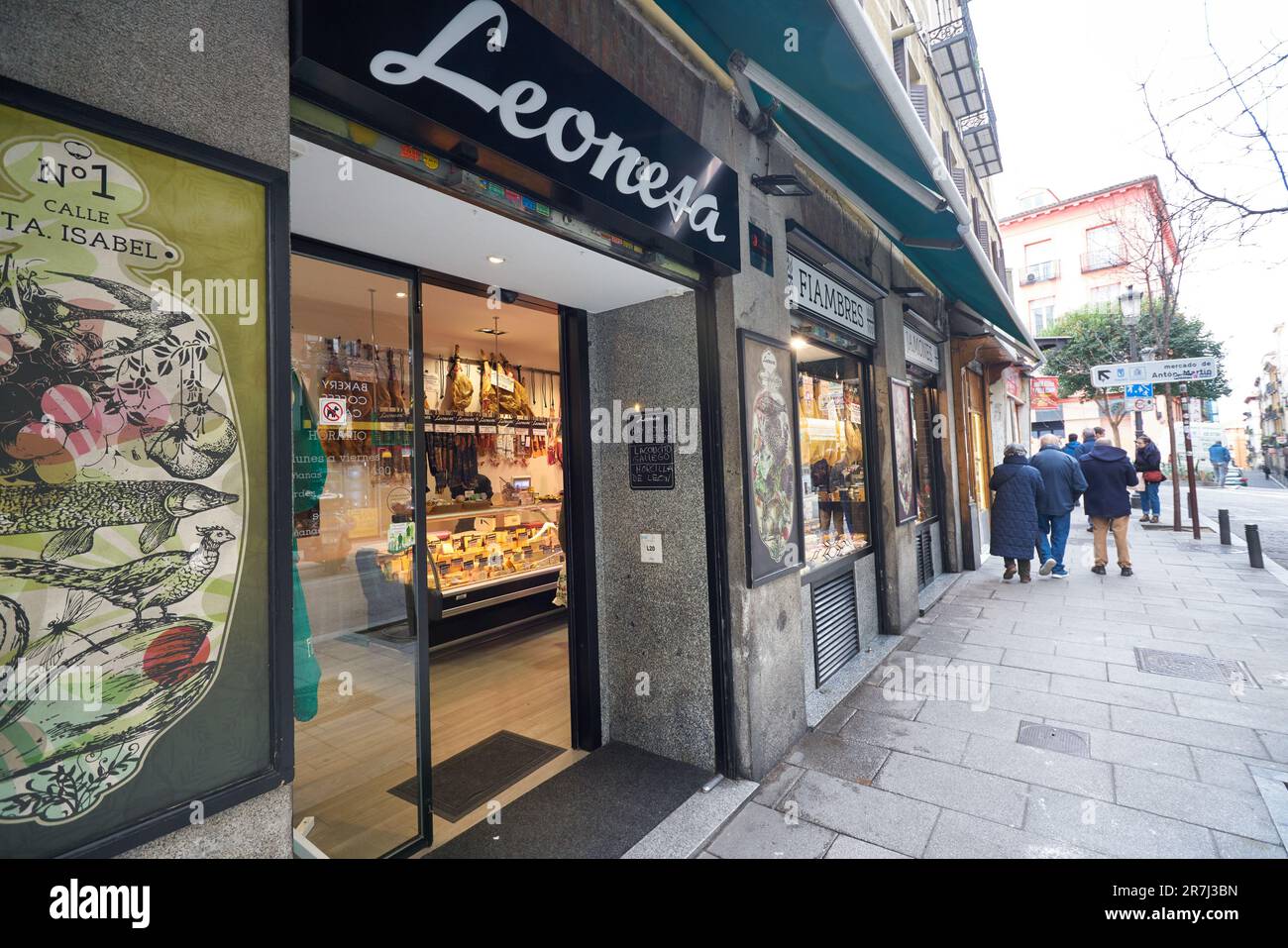 MADRID, ESPAGNE - VERS JANVIER 2020 : entrée au magasin la Leonesa à Madrid. Banque D'Images