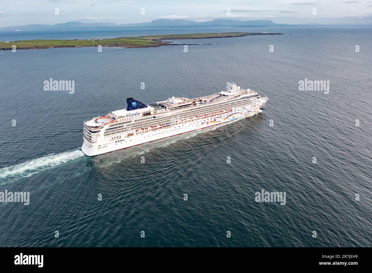 KILLYBEGS, IRLANDE - 16 2023 MAI : départ de l'étoile norvégienne après une visite à Killybegs. Banque D'Images