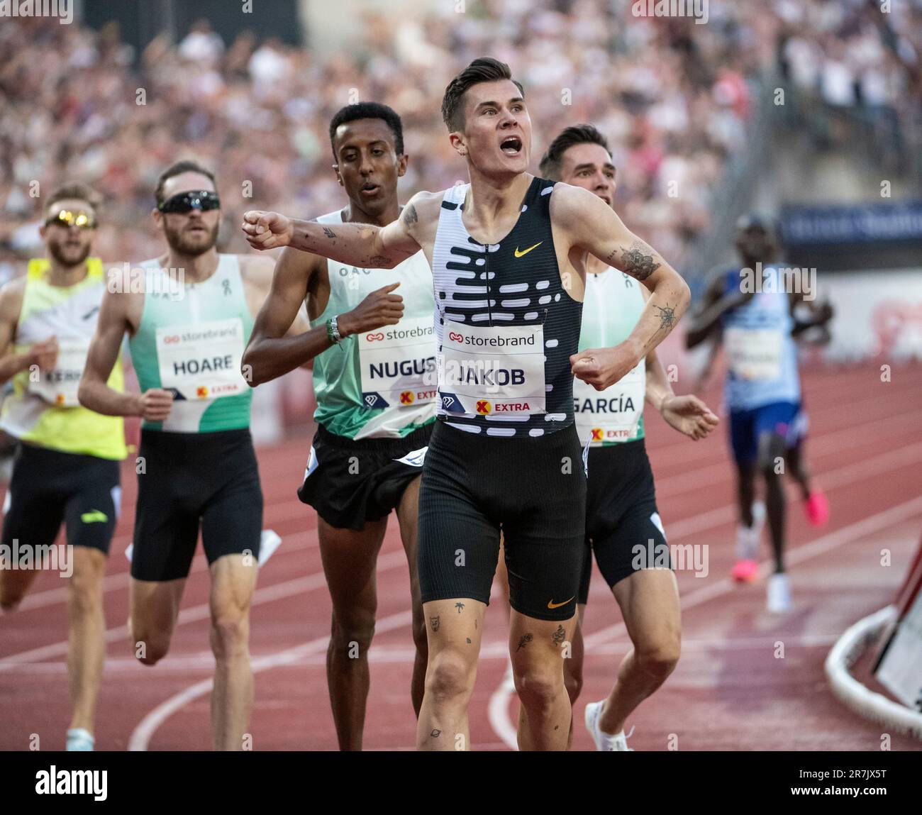 Jakob Ingebrigtsen, de Norvège, franchit la ligne d'arrivée pour remporter les 1500m hommes dans un nouveau PB et un nouveau leader mondial aux Jeux Bislett d'Oslo, à la Ligue des diamants de Wanda, au stade Bislett, Oslo, en Norvège, le 15th juin 2023. Photo Gary Mitchell Banque D'Images