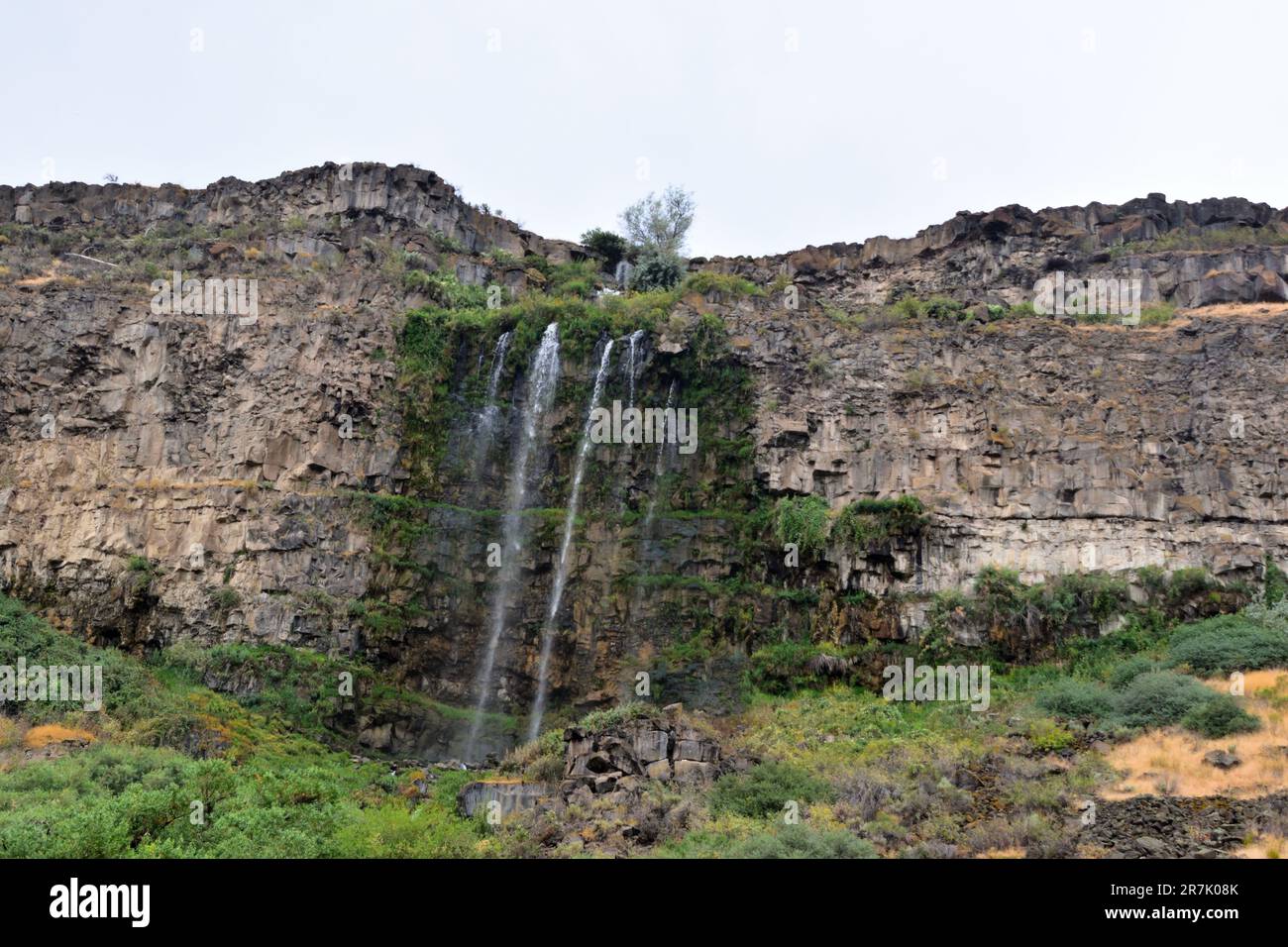 Une vue à couper le souffle sur la superbe région de Twin Falls dans l'Idaho depuis le majestueux Snake River Canyon. Banque D'Images