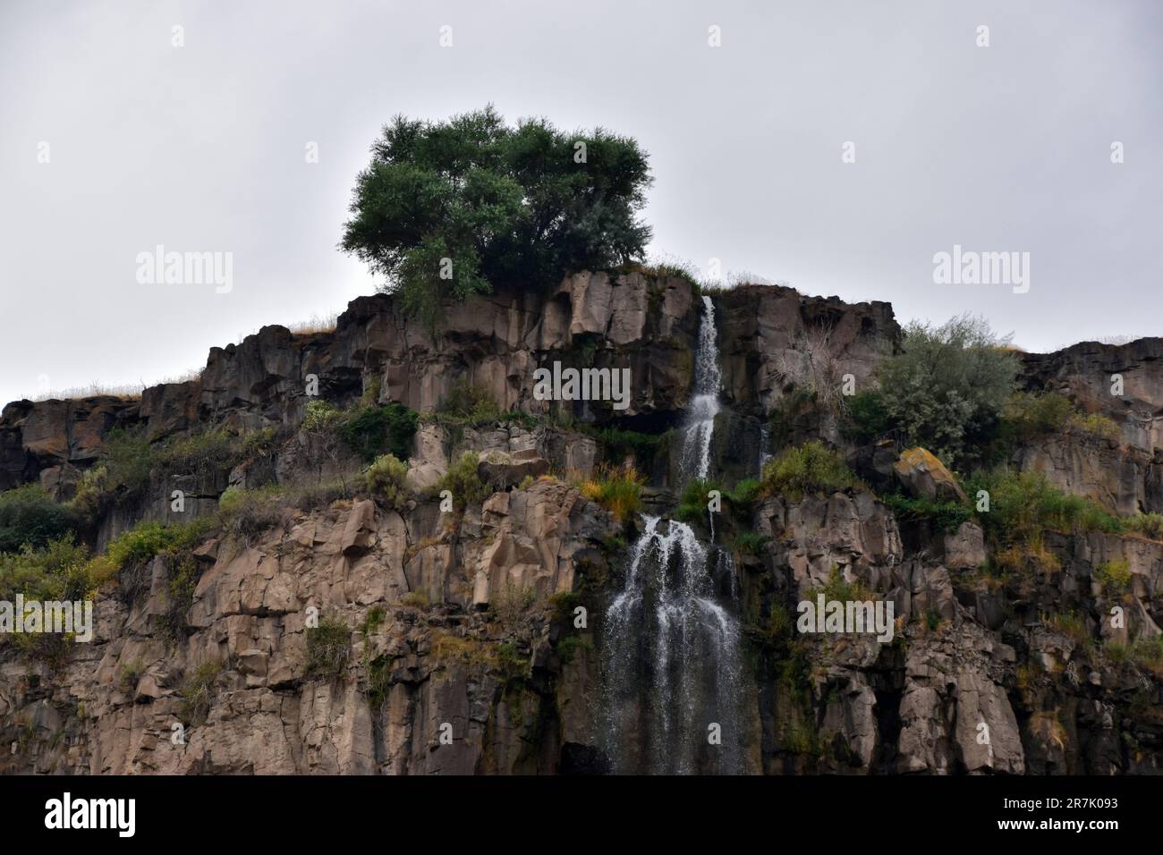 Une vue à couper le souffle sur la superbe région de Twin Falls dans l'Idaho depuis le majestueux Snake River Canyon. Banque D'Images