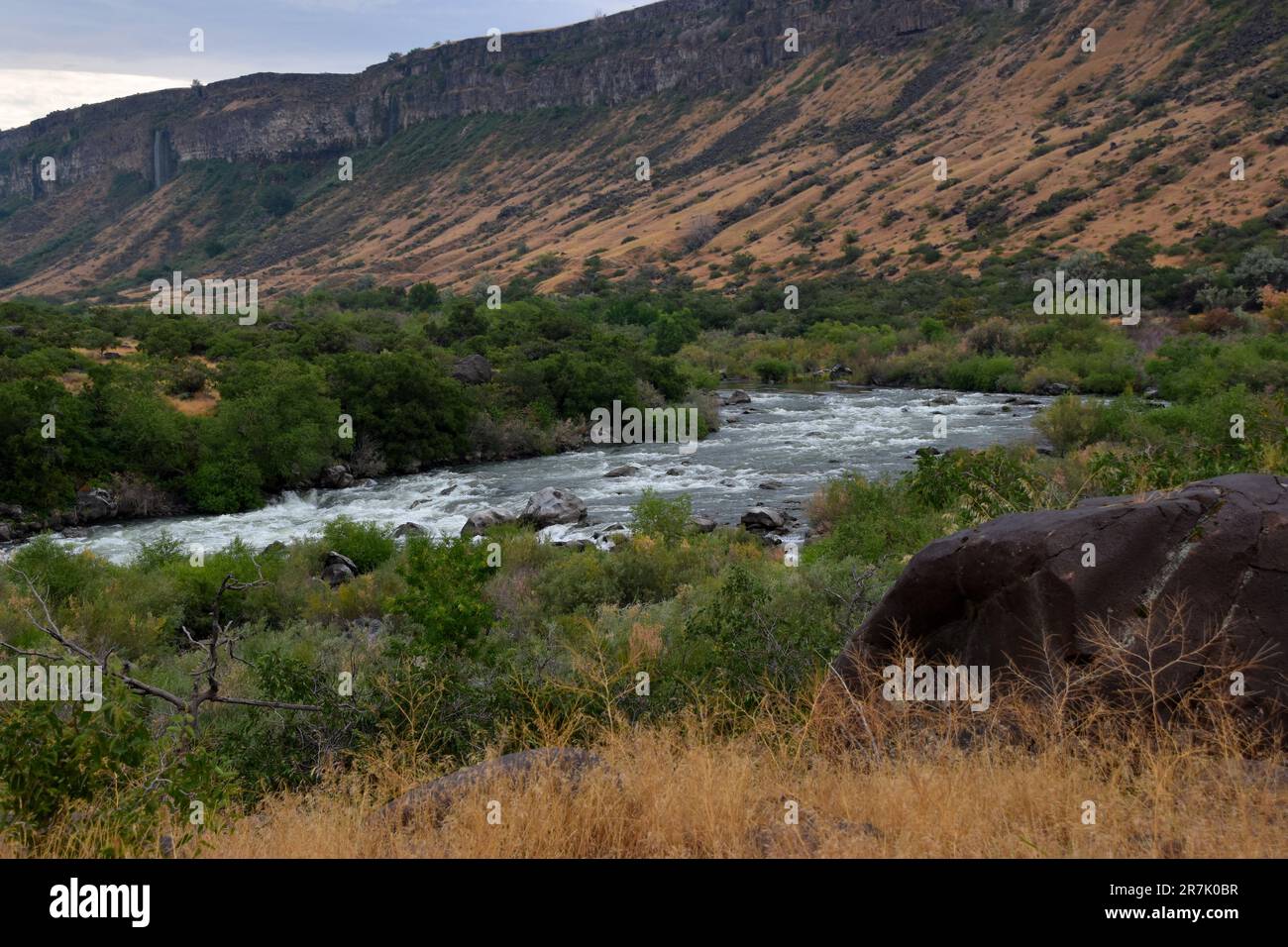 Une vue à couper le souffle sur la superbe région de Twin Falls dans l'Idaho depuis le majestueux Snake River Canyon. Banque D'Images