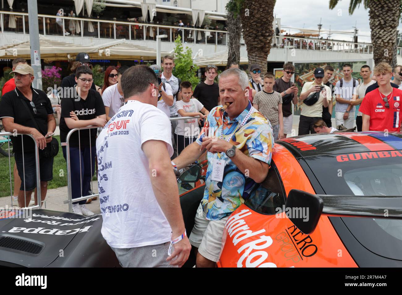 Split, Croatie. 16th juin 2023. Les voitures de course arrivent à Riva Promenade à Split, en Croatie, sur 16 juin 2023. Au cours du rallye automobile international 3000 de Gumball. Photo: Zvonimir Barisin/PIXSELL crédit: Pixsell/Alay Live News Banque D'Images