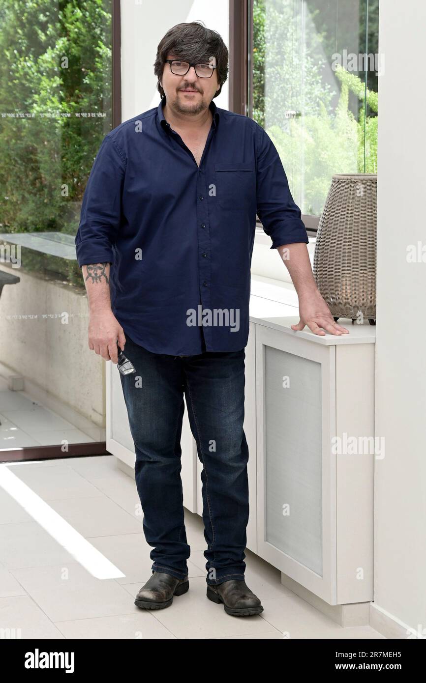 Ricky Rome Actor Ricky Memphis beim Photocall zum Kinofilm 'un matrimonio mostruoso' im ...