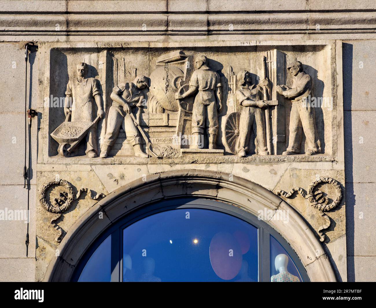 Soulagement du réalisme socialiste à la rue Piekna, Varsovie, Masovian Voivodeship, Pologne Banque D'Images