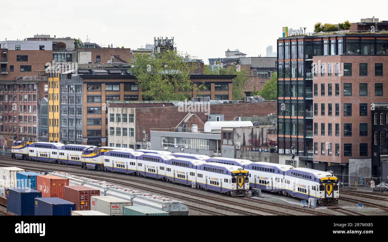 Les trains express et les wagons à impériale de la côte ouest du Canada se trouvent dans le centre-ville de Vancouver, en Colombie-Britannique, au Canada, le 30 mai 2023 Banque D'Images
