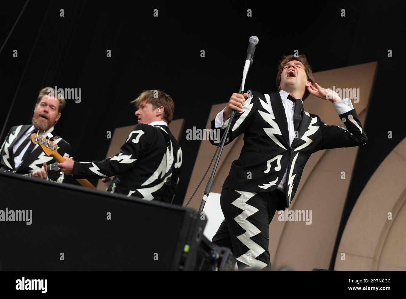 Londres, Royaume-Uni. 16th juin 2023. Les ruches jouent en direct au stade Emirates qui soutient les Arctic Monkeys. Cristina Massei/Alamy Live News Banque D'Images