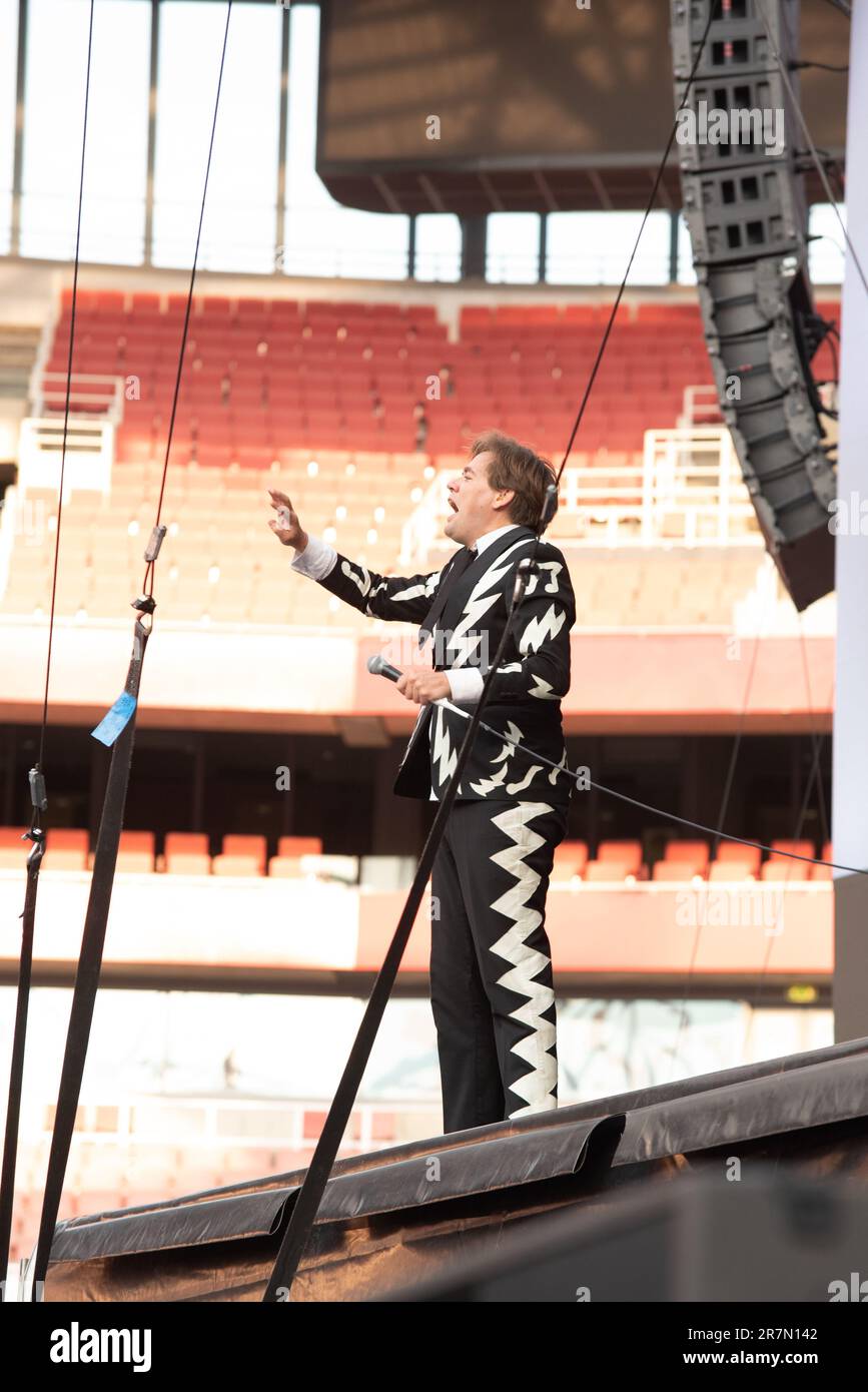 Londres, Royaume-Uni. 16th juin 2023. Les ruches jouent en direct au stade Emirates qui soutient les Arctic Monkeys. Cristina Massei/Alamy Live News Banque D'Images