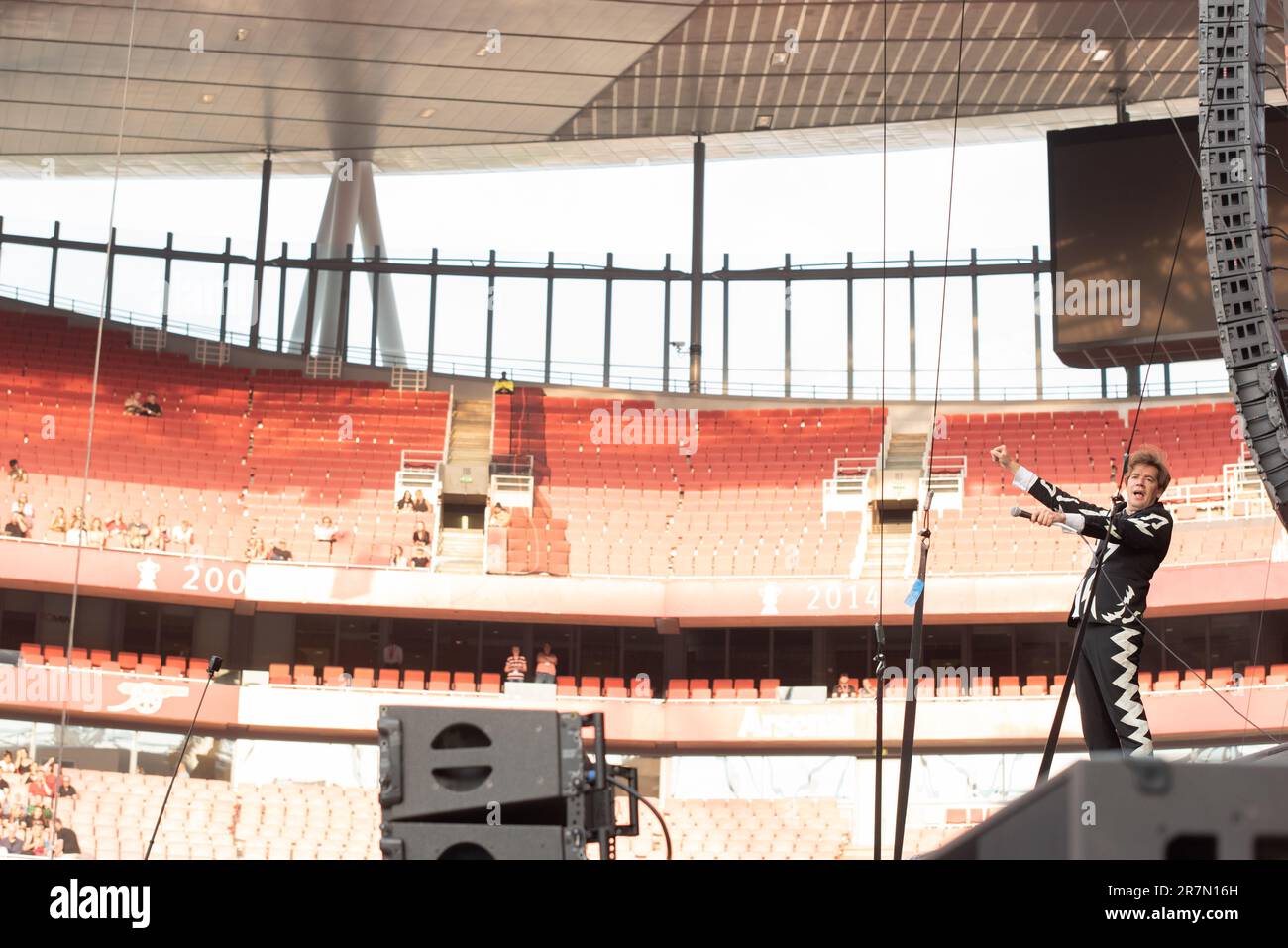 Londres, Royaume-Uni. 16th juin 2023. Les ruches jouent en direct au stade Emirates qui soutient les Arctic Monkeys. Cristina Massei/Alamy Live News Banque D'Images