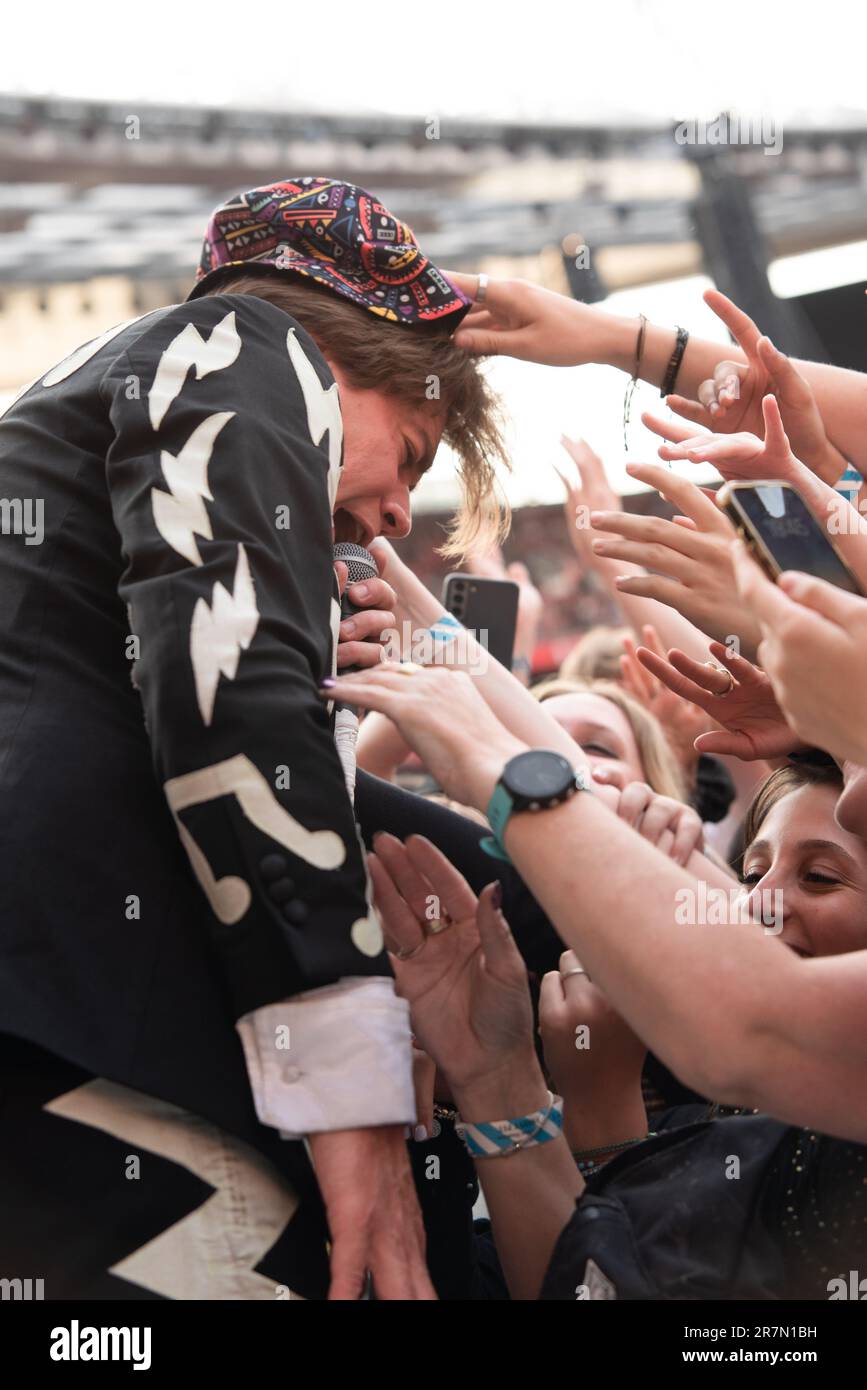Londres, Royaume-Uni. 16th juin 2023. Les ruches jouent en direct au stade Emirates qui soutient les Arctic Monkeys. Cristina Massei/Alamy Live News Banque D'Images