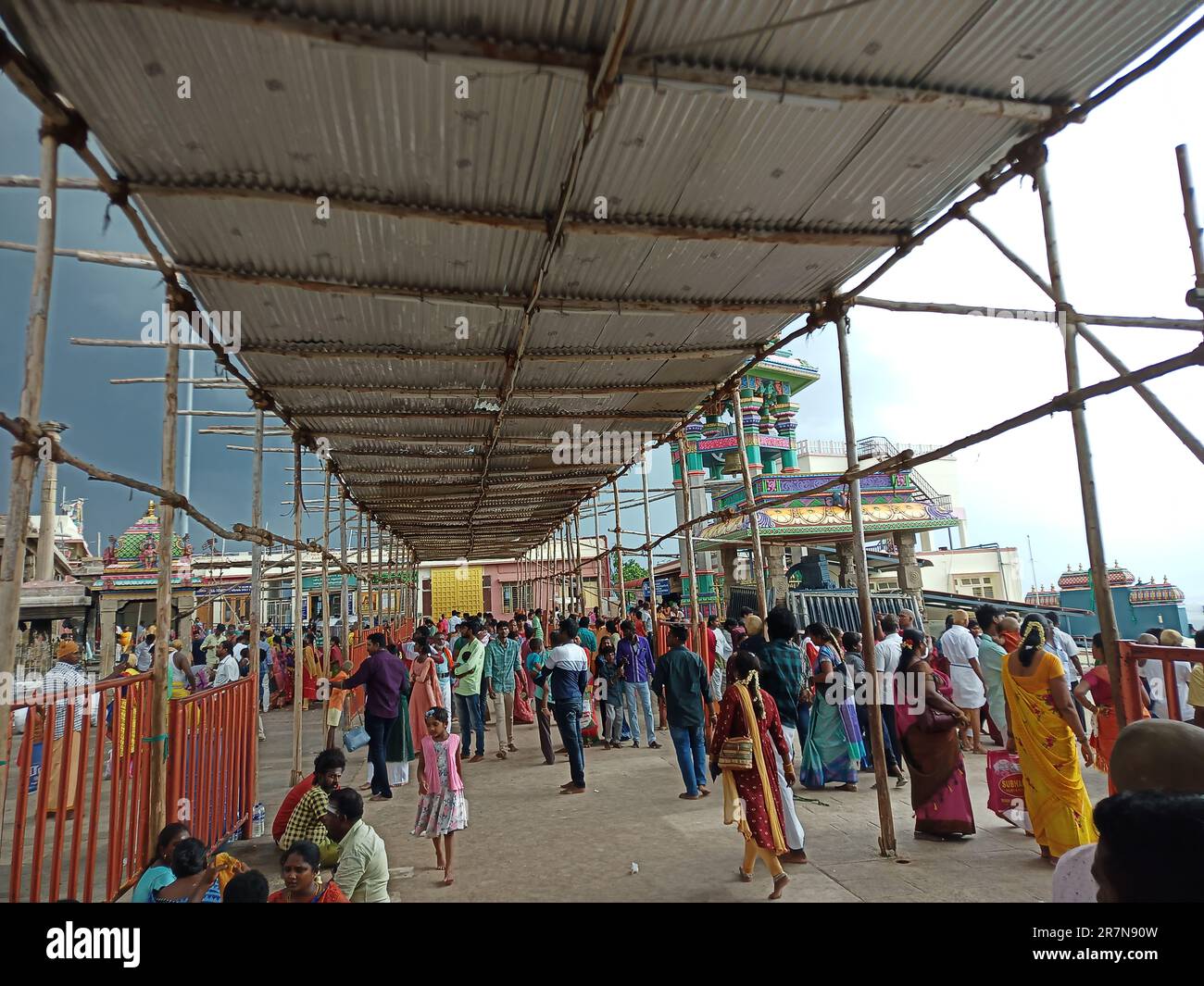collines de palani, temple de palani murugan, temple de palani, boutiques à palani, tête tonsuring à palani, offre tonsuring dans palany, temple tamilnadu, hindou, muruga Banque D'Images