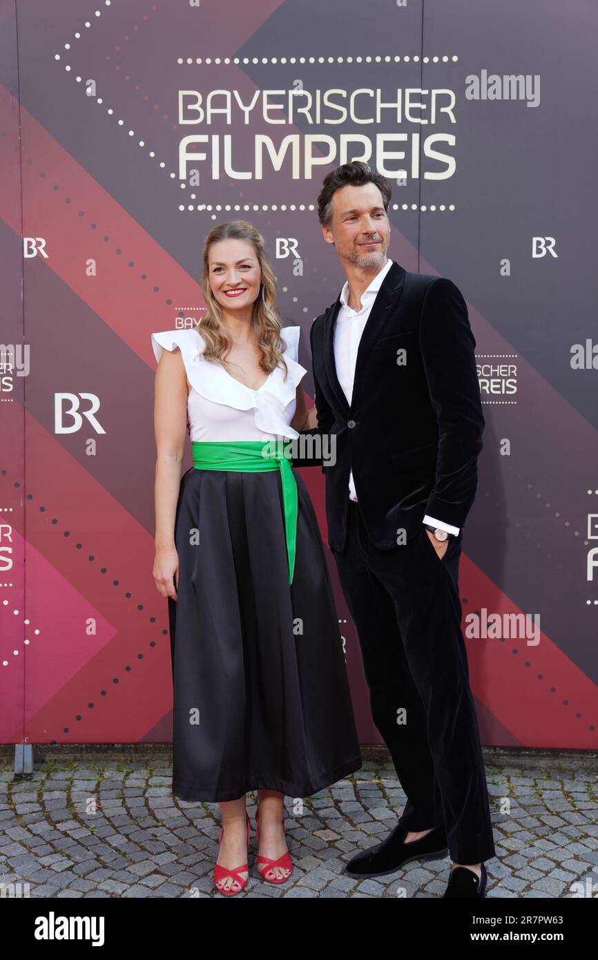 Digitalministerin Judith Gerlach et Florian David Fitz assistent au Bayerischer Filmpreis 2023 (Prix du film bavarois) au Prinzregentheater on 16 juin 2023 à Munich, en Allemagne. Banque D'Images