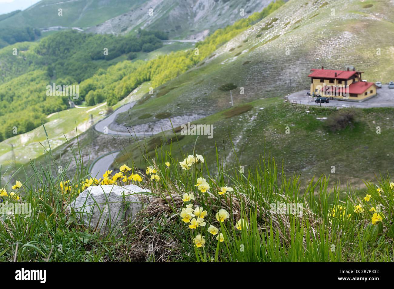 Angelo Sebastiani refuge (Rifugio CAI Angelo Sebastiani), un refuge de style alpin dans les Abruzzes Apennines sur le Mont Terminillo, Latium, Italie, Europe Banque D'Images