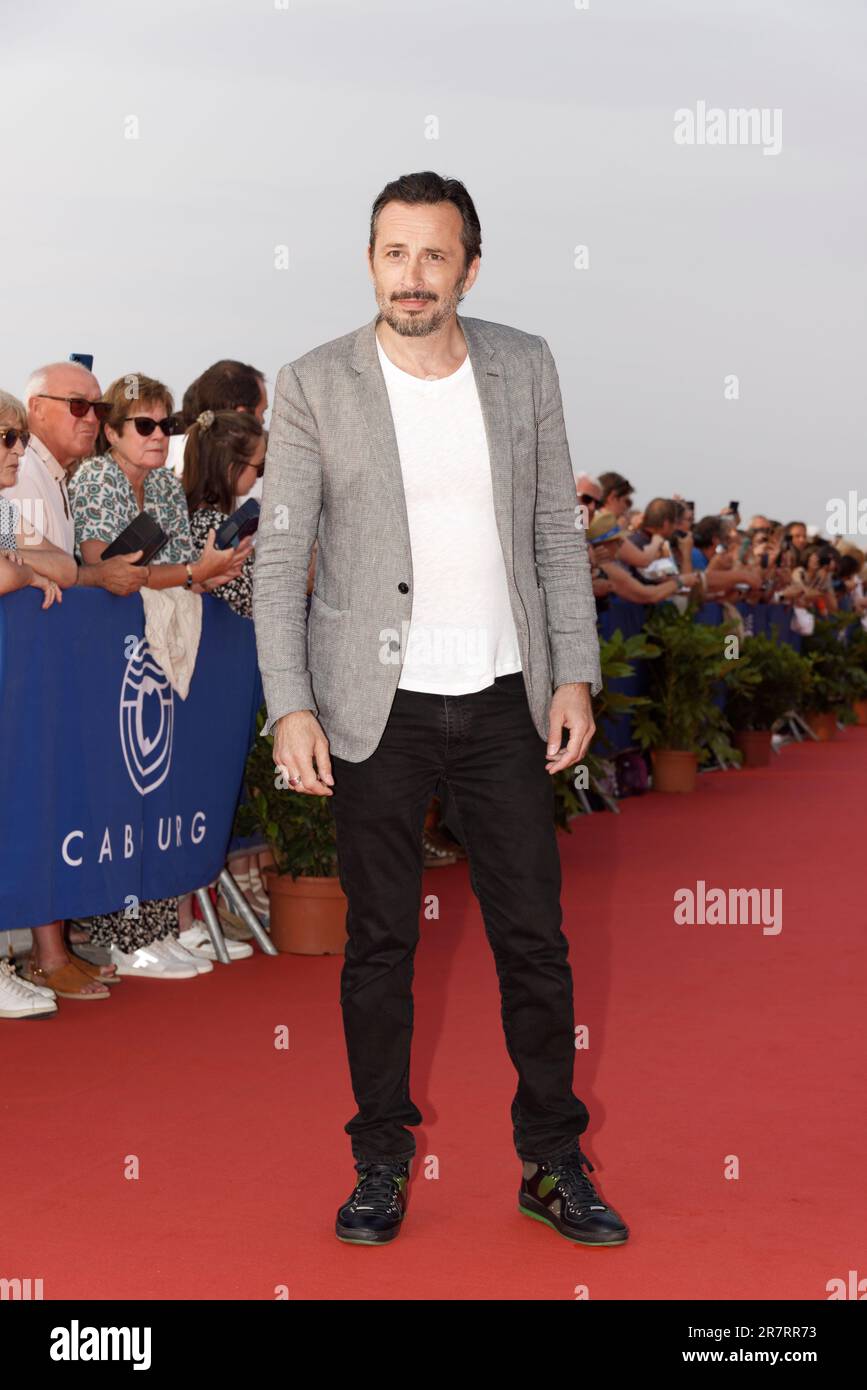 Cabourg, France. 16th juin 2023. Michael Cohen marche le court film récompense le tapis rouge pendant le troisième jour du Festival du film Cabourg 37th sur 16 juin 2023 à Cabourg, France. Crédit : Bernard Menigault/Alamy Live News Banque D'Images
