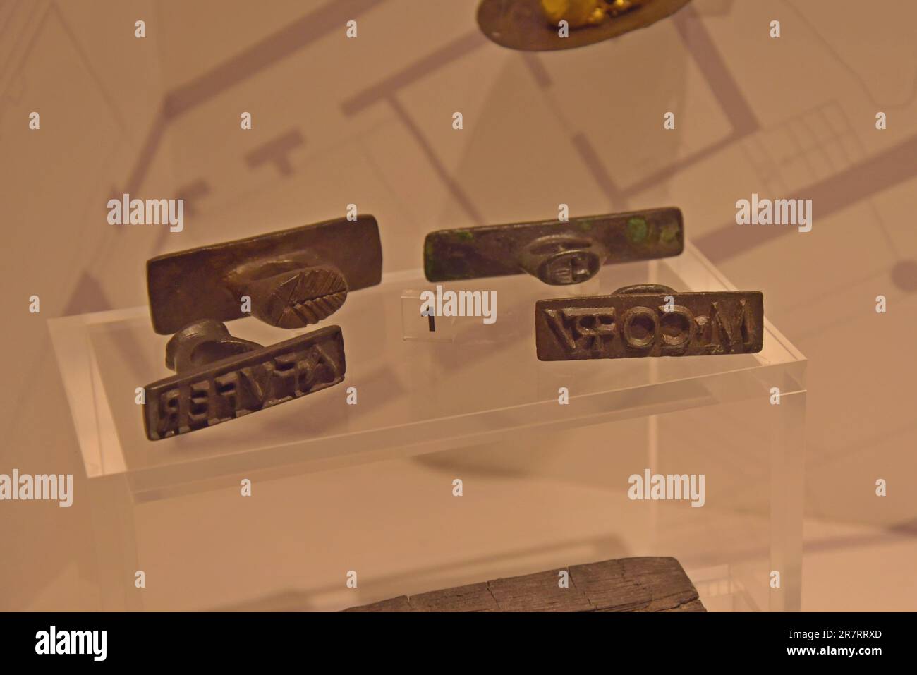 Timbres romains dans le musée de la ville romaine d'Herculanum, trouvés dans une maison enterrée dans l'éruption du Vésuve en AD79. Ercolano, Naples, Italie Banque D'Images